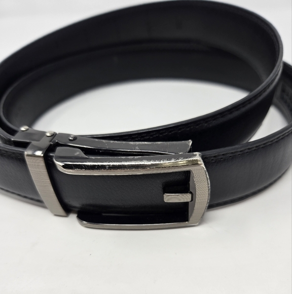 COMFORT CLICKS ADJUSTABLE RACHET STYLE BLACK BELT SILVER BUCKLE MENSWEAR MEN OS - Picture 3 of 16